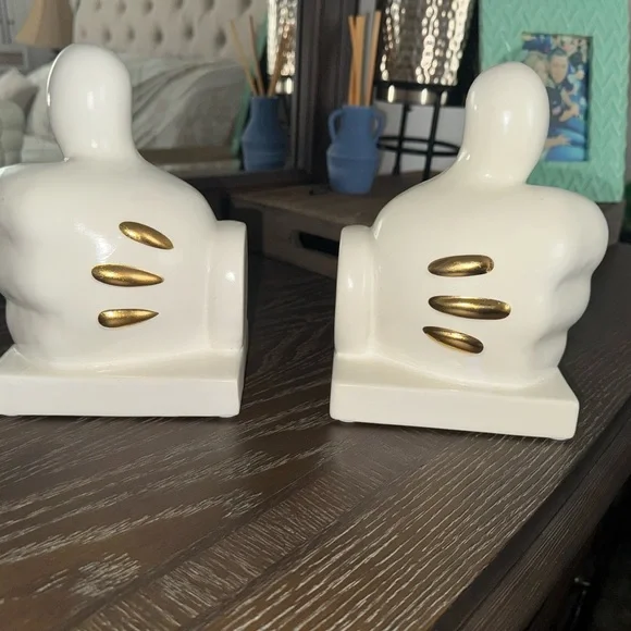 Disney White and Gold Mickey gloves Art Decor - Picture 8 of 12